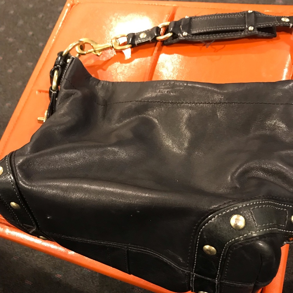 Black shoulder bag